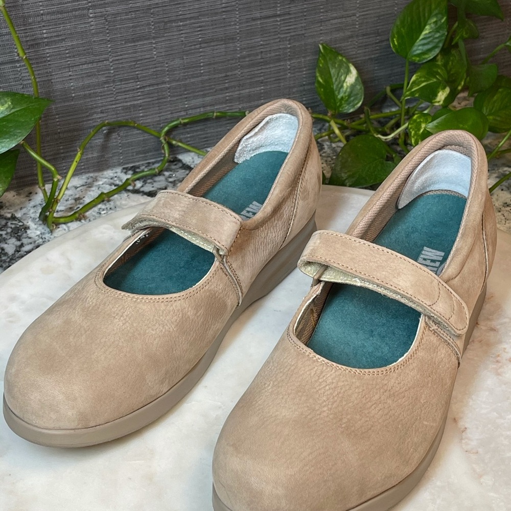 Drew Bloom II Taupe Nubuck Mary Jane Shoes Size12N